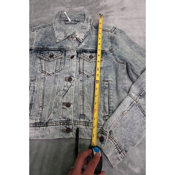 Free People Womens Denim Jacket Size XS Cropped Blue Jean Button - Picture 5 of 6